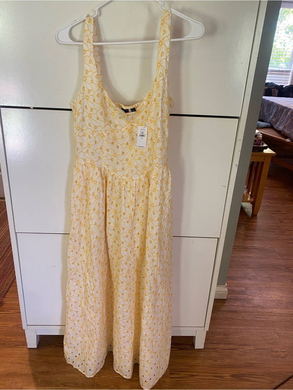 Sleeveless Yellow Floral Eyelet Maxi Dress Gap nwt classic smocked back